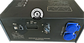 اینورتر سینوسی خالص مدل HFPS2500VA-24V و ۲۵۰۰ ولت آمپر و ۸.۵ آمپر دائم کار واقعی سینوسی خالص مونتاژ پارساژ دزاین با قابلیت درایو کولر گازی اسپلیت و پرتابل و یا درجا از ۷۰۰۰ تا ۹۰۰۰ بی تی یو مناسب ماشین سنگین و سیستم های سولار خانگی(تهیه وتولید به سفارش مشتری) /مونتاژ پارساژ دزاین سری HF2500W24V